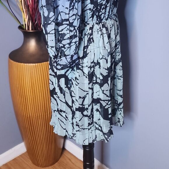 Diane Von Furstenberg Pialla Pleated Dress Size 6 DVF - Picture 12 of 16